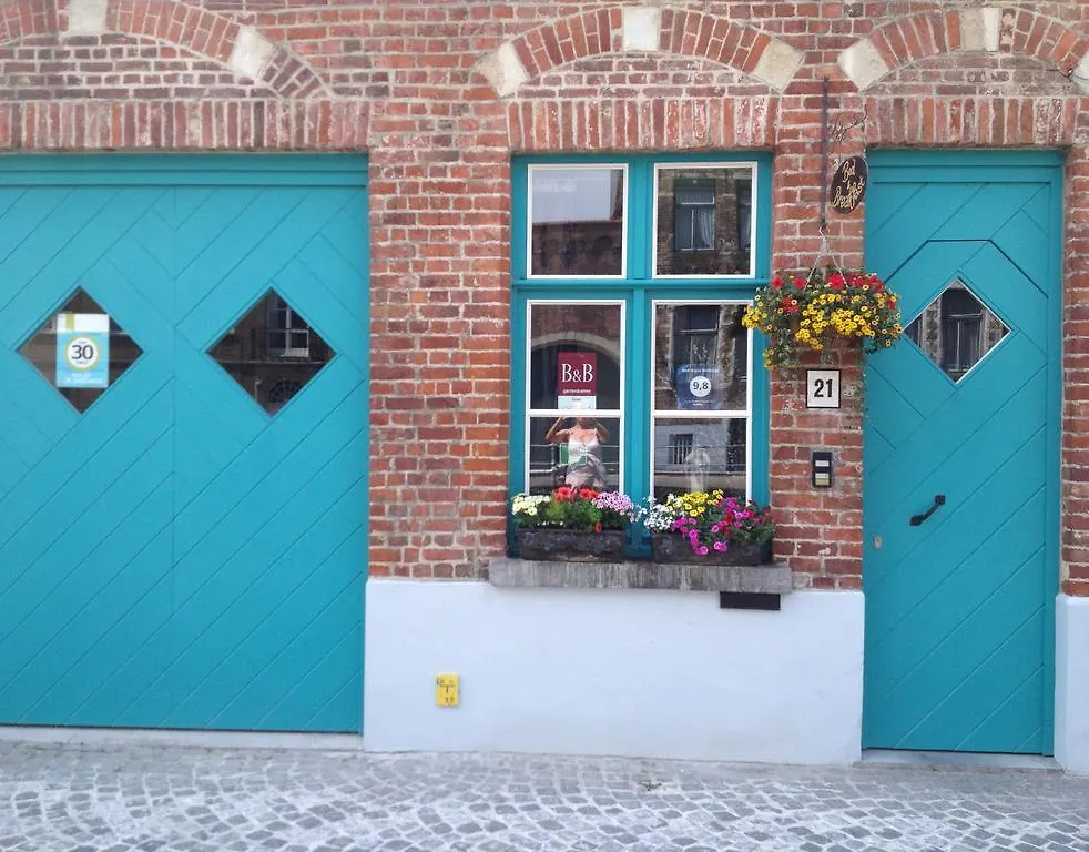 Oda ve Kahvaltı B&B Huyze Walburga Brugge