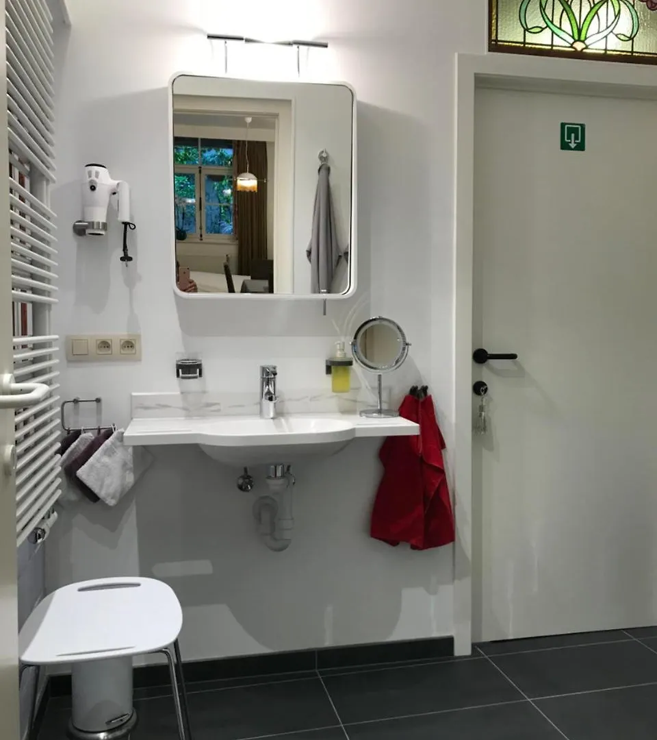 B&B Huyze Walburga Bruges Bed & Breakfast