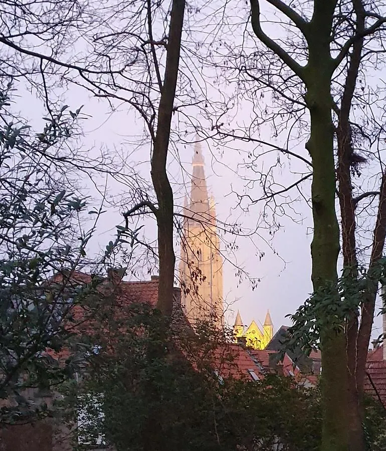 B&B Huyze Walburga Bruges Bed & Breakfast